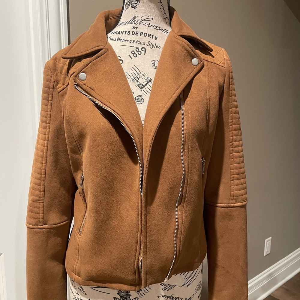 Woman’s MAXIM tan/brown faux suede moto jacket